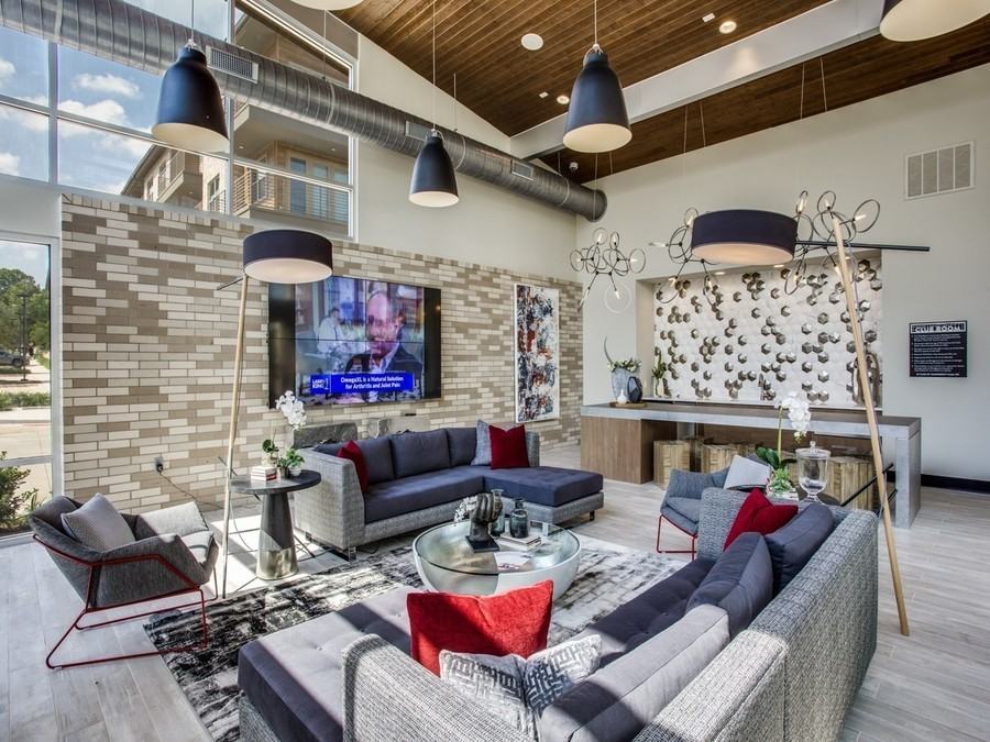 3900 W Northwest Hwy #3939 - Photo 3 of 11