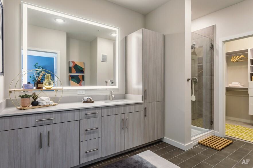 1009 14th St #36033 - Photo 6 of 11