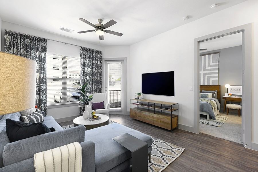 1021 W University Ave #108767 - Photo 4 of 12