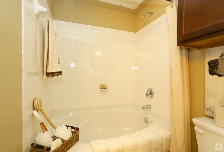 1830 Oak Hill Ln #120981 - Photo 6 of 11