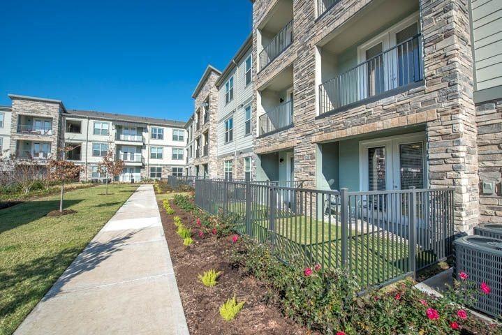 14698 Briar Forest Dr #139479 - Photo 4 of 11