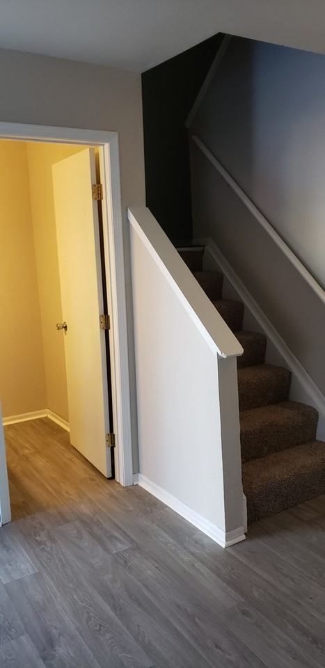 Willow Creek Apartments & Townhomes - Photo 5 of 46