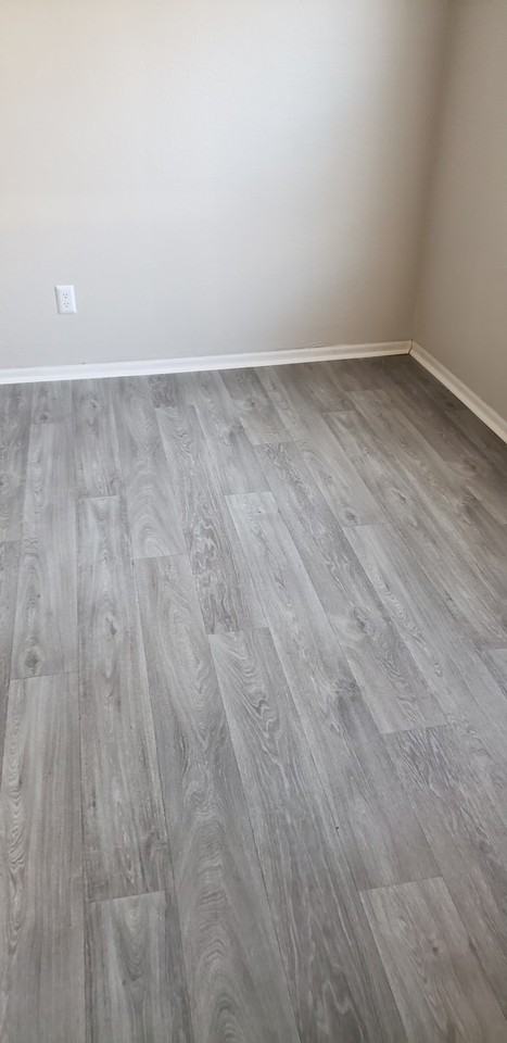 Willow Creek Apartments & Townhomes - Photo 7 of 49