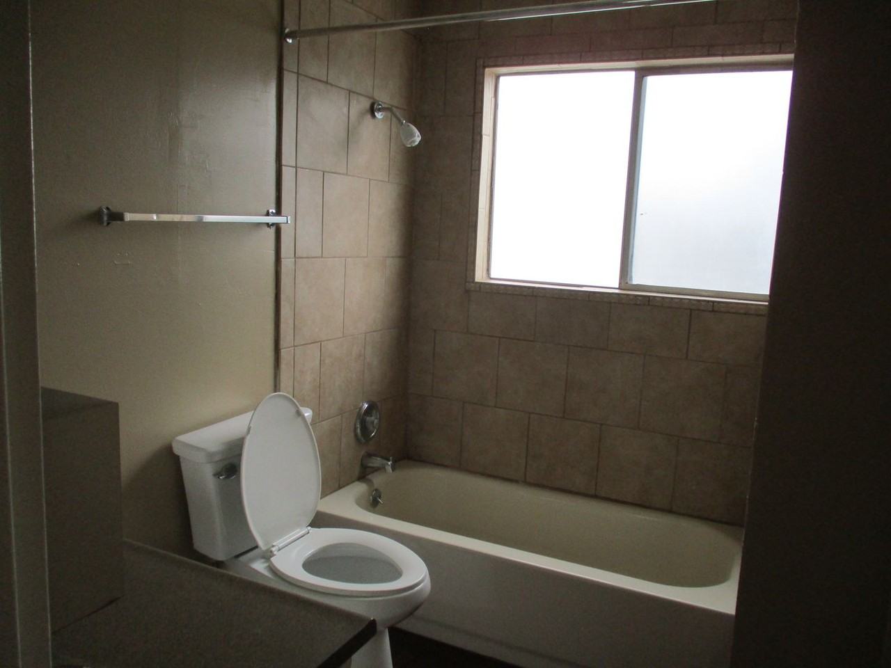 24 W. Jamestown Street - Photo 6 of 50