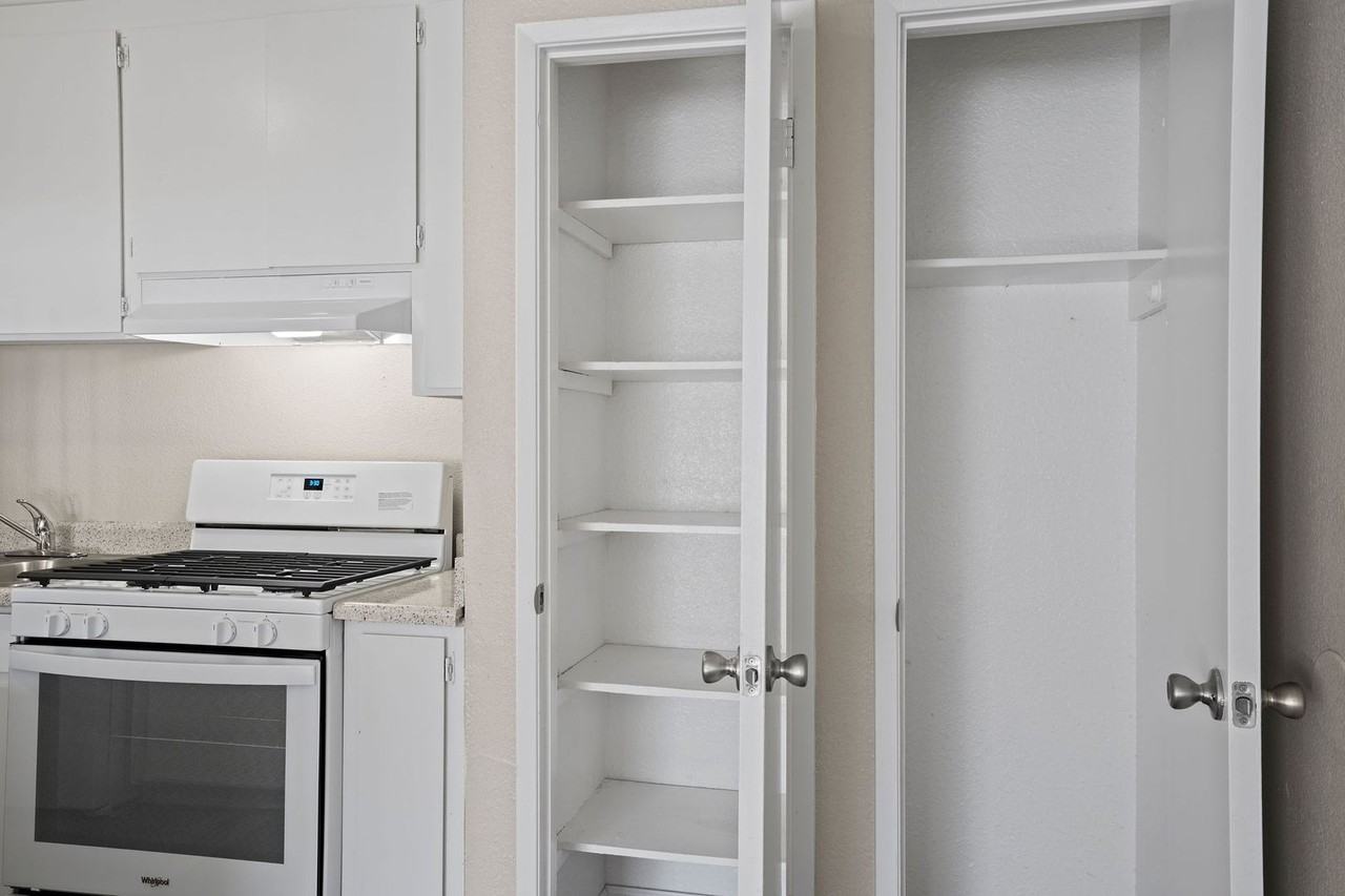 2433 Country Club Blvd. - Photo 7 of 19