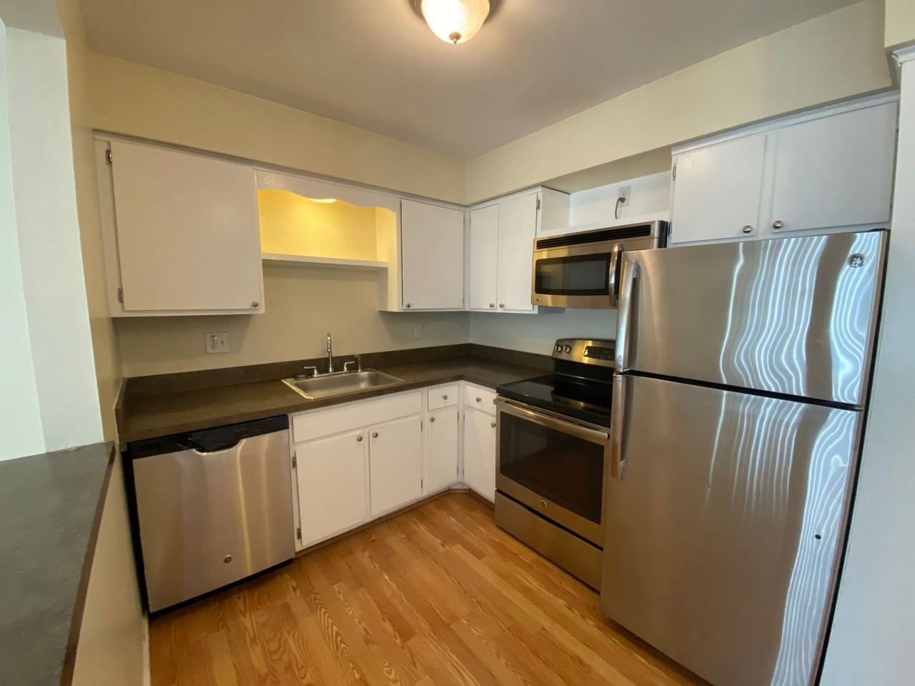 4905 Briarwood LLC - Photo 4 of 26
