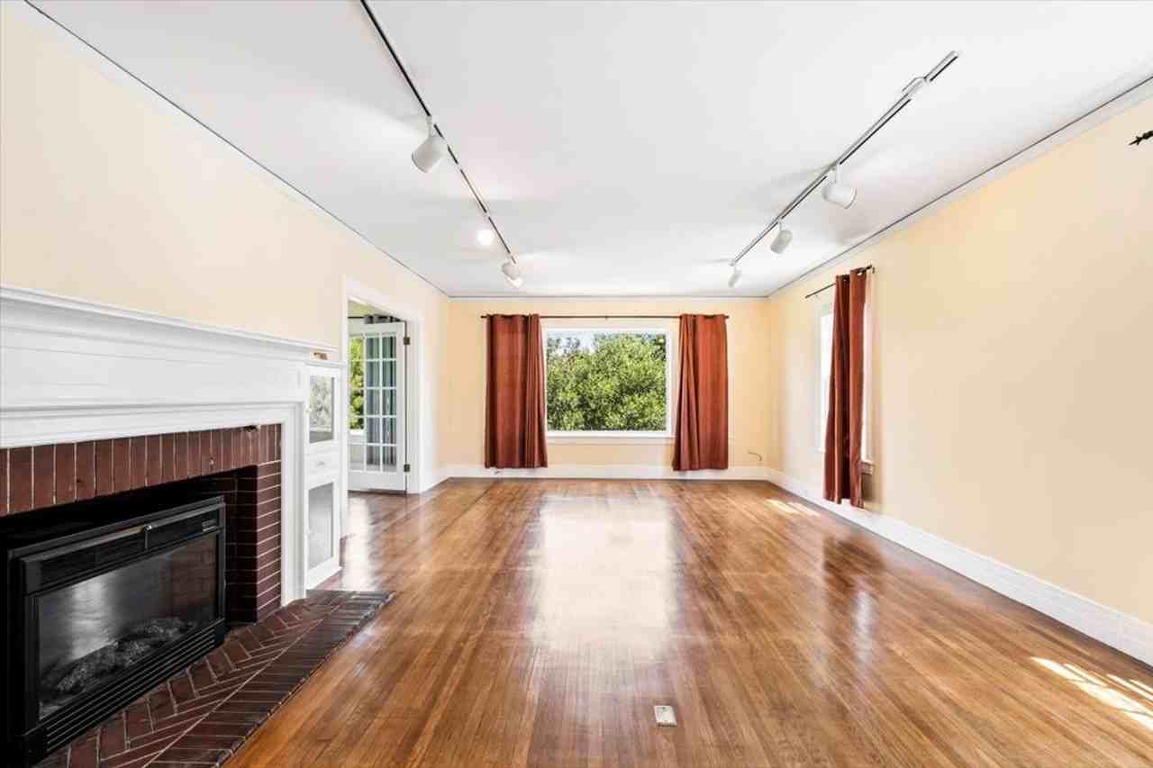 900 Macarthur Blvd - Photo 3 of 24