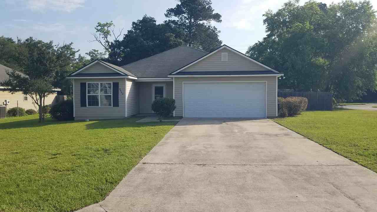 4664 Stonewall Cir - Photo 2 of 16