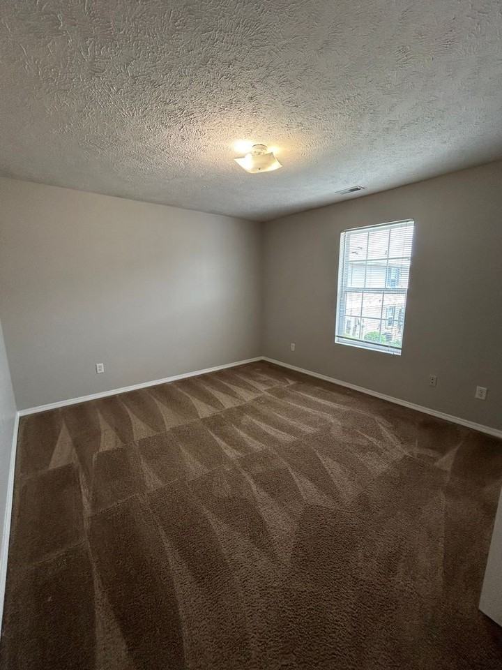 McGraw Park Gardens - Photo 5 of 11