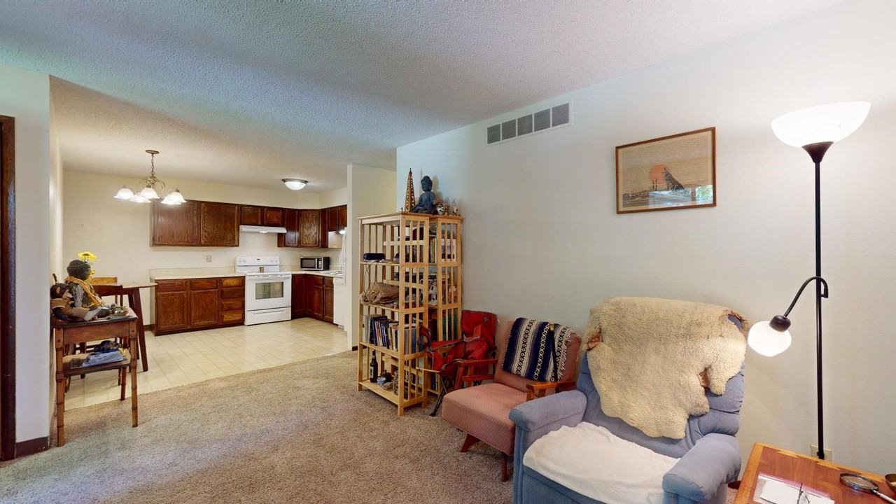 3827 Phoenix St - Photo 4 of 18