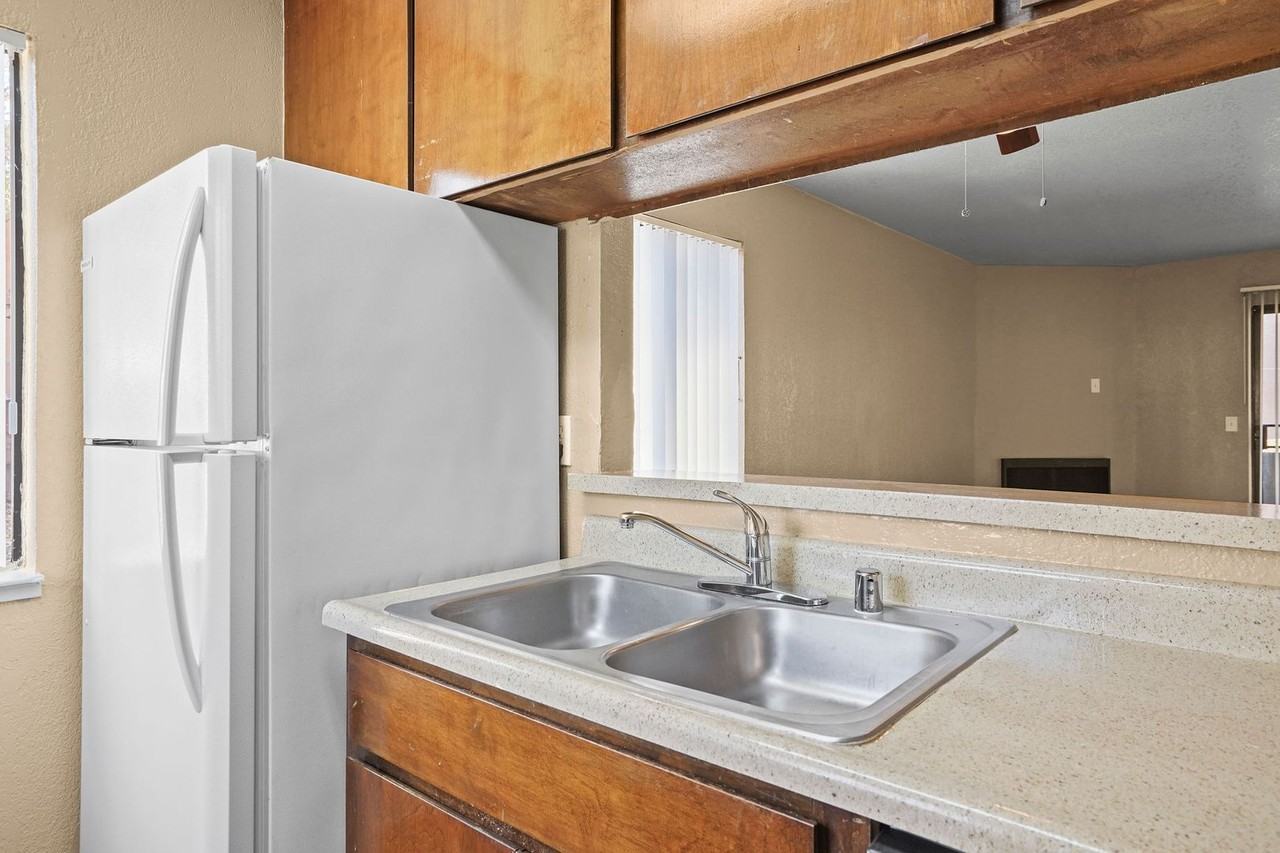 1540 Mosaic Way - Photo 5 of 50