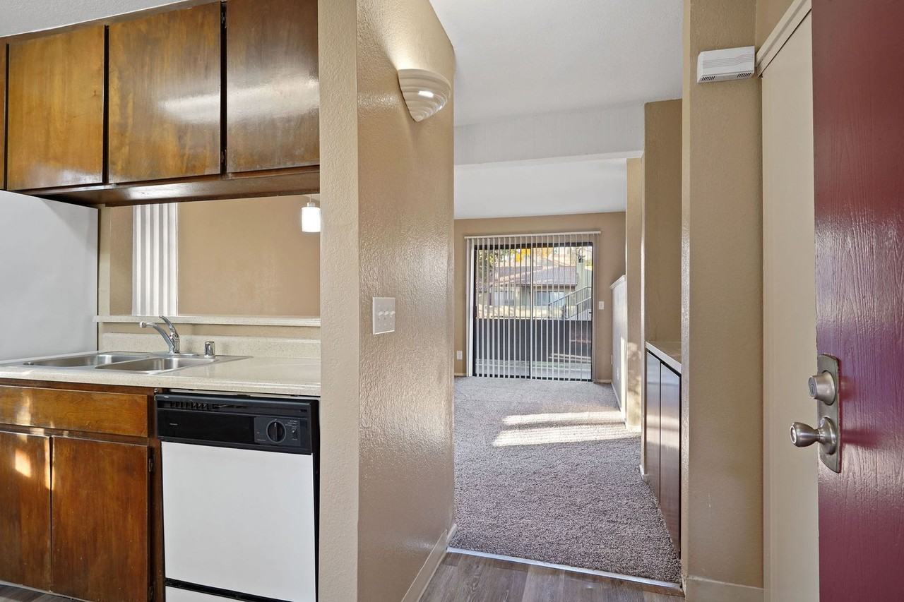 Discover Venetian Park Apartments: Your Ideal Home in Stockton, CA - Photo 2 of 50