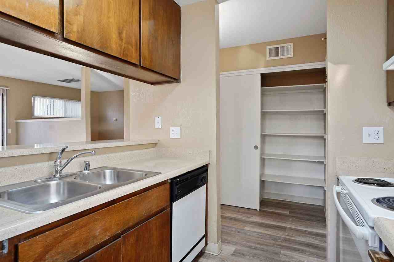 Discover Venetian Park Apartments: Your Ideal Home in Stockton, CA - Photo 5 of 50