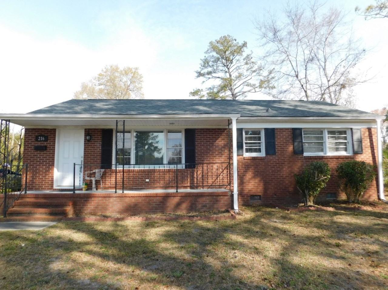 216 Nunn St - Photo 2 of 21