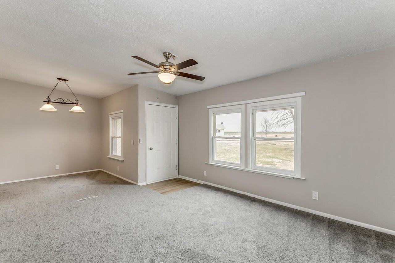 1113 W Hoover Rd - Photo 6 of 29