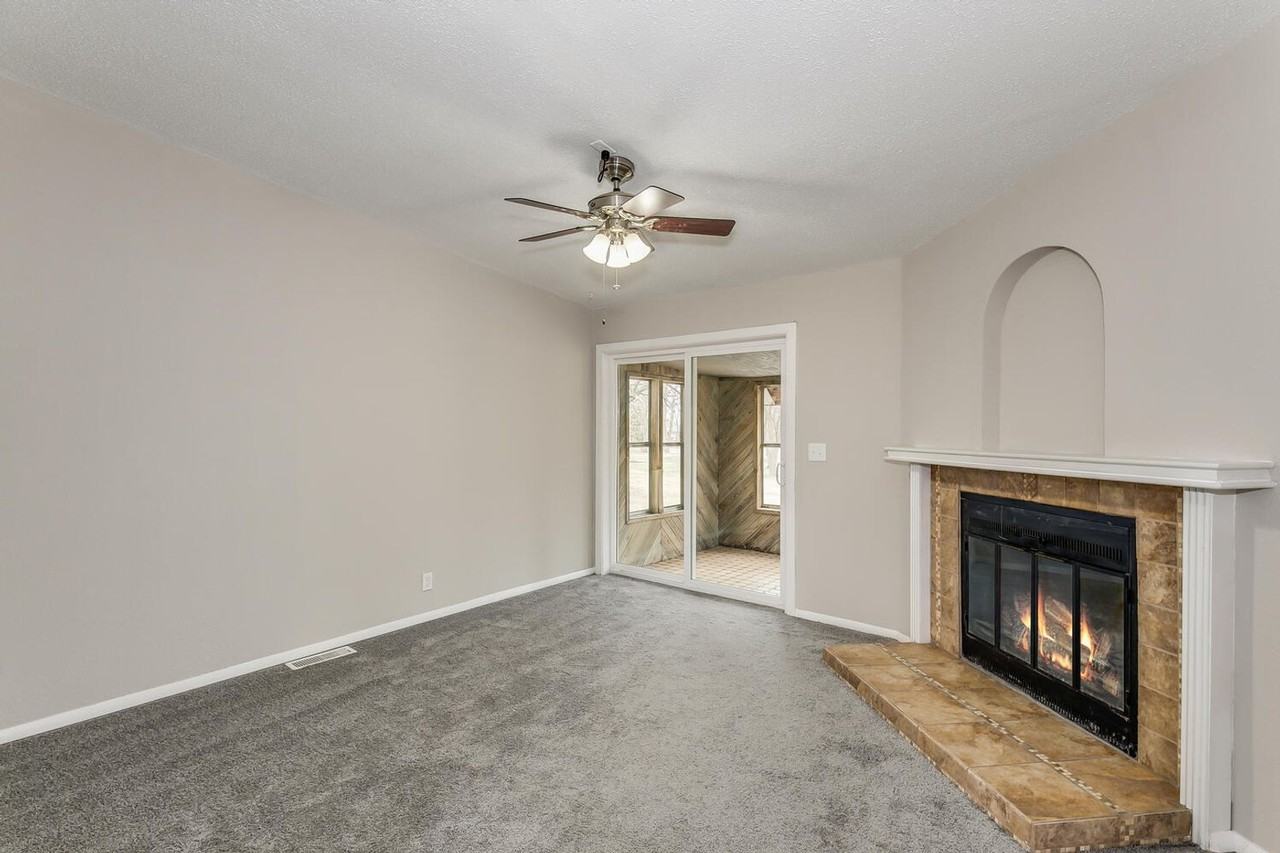 1113 W Hoover Rd - Photo 7 of 29