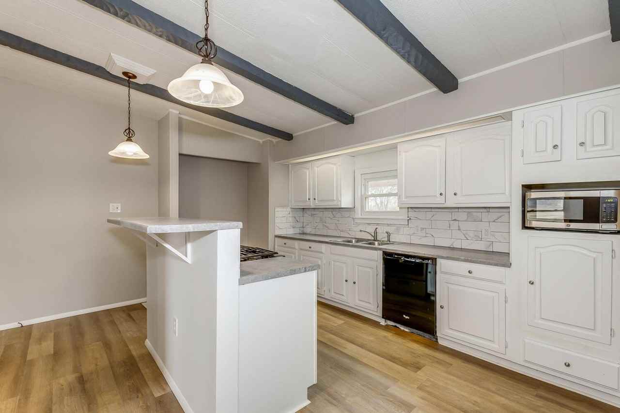 1113 W Hoover Rd - Photo 3 of 29