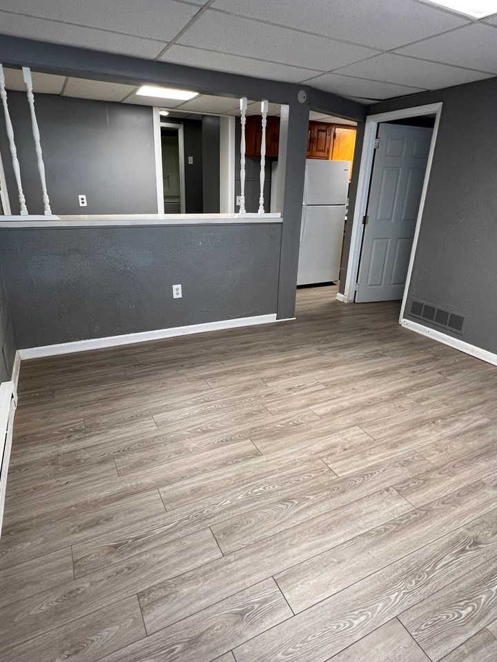 30 E Franklin St - Photo 2 of 9