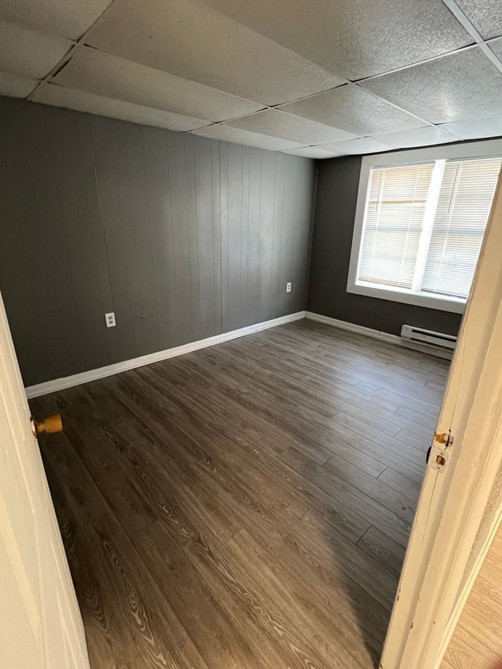 30 E Franklin St - Photo 3 of 9
