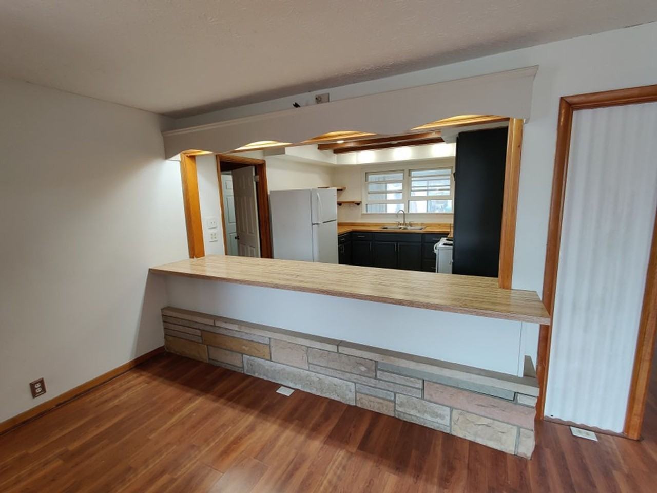 1611 S West St - Photo 3 of 24