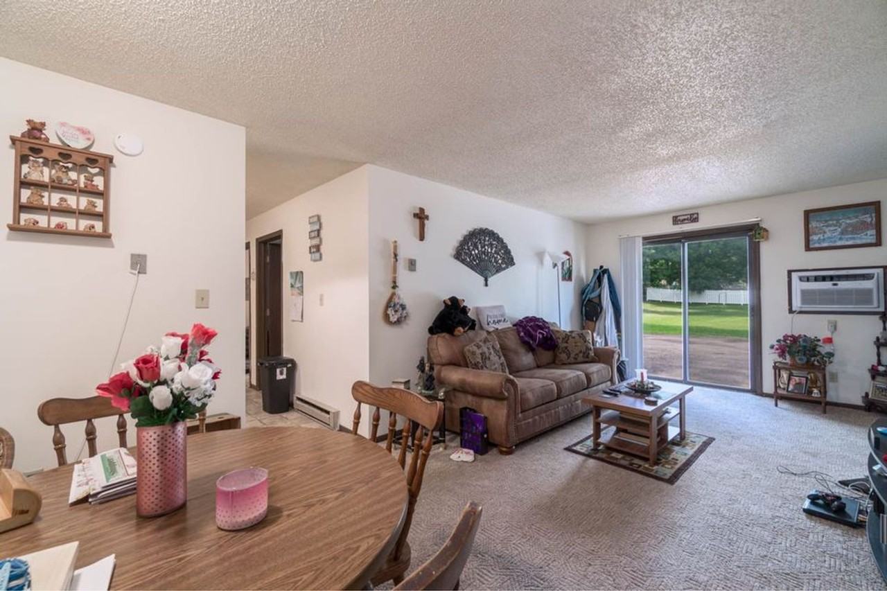 311 S Eaton Ave - Photo 3 of 6