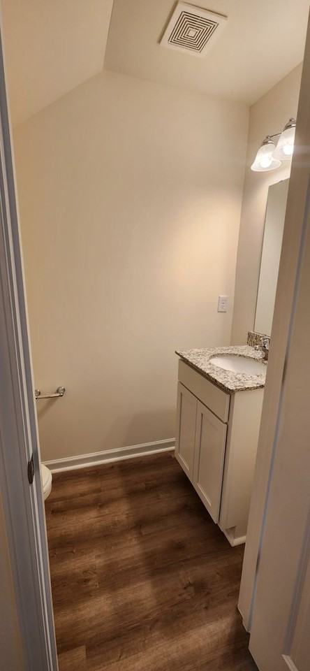 5035 Sunnycreek Drive - Photo 4 of 40