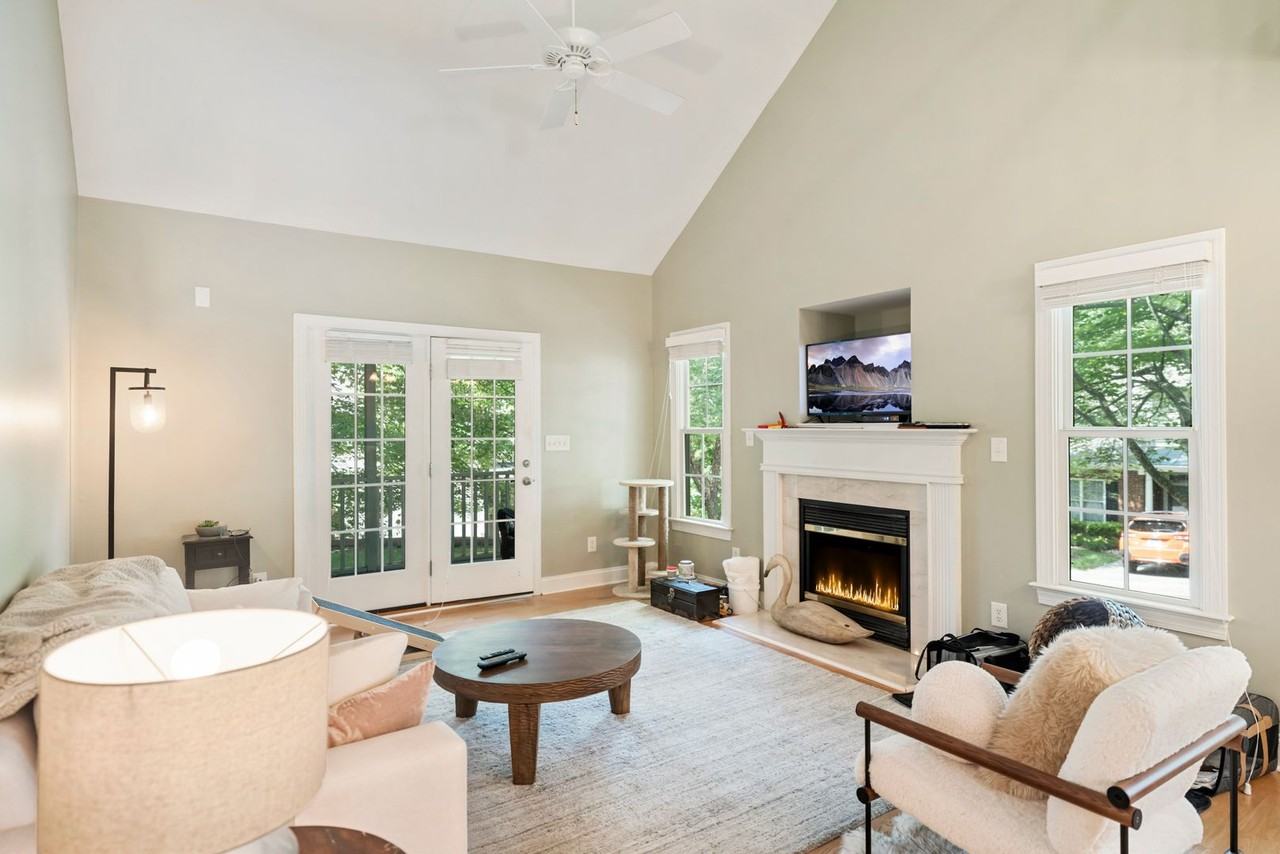 902 Quiet Woods Pl - Photo 2 of 17