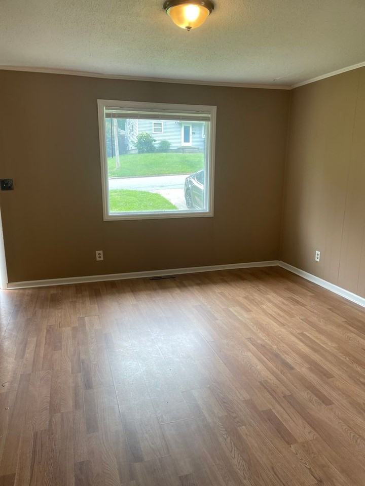 815 Tuscaloosa St - Photo 4 of 11