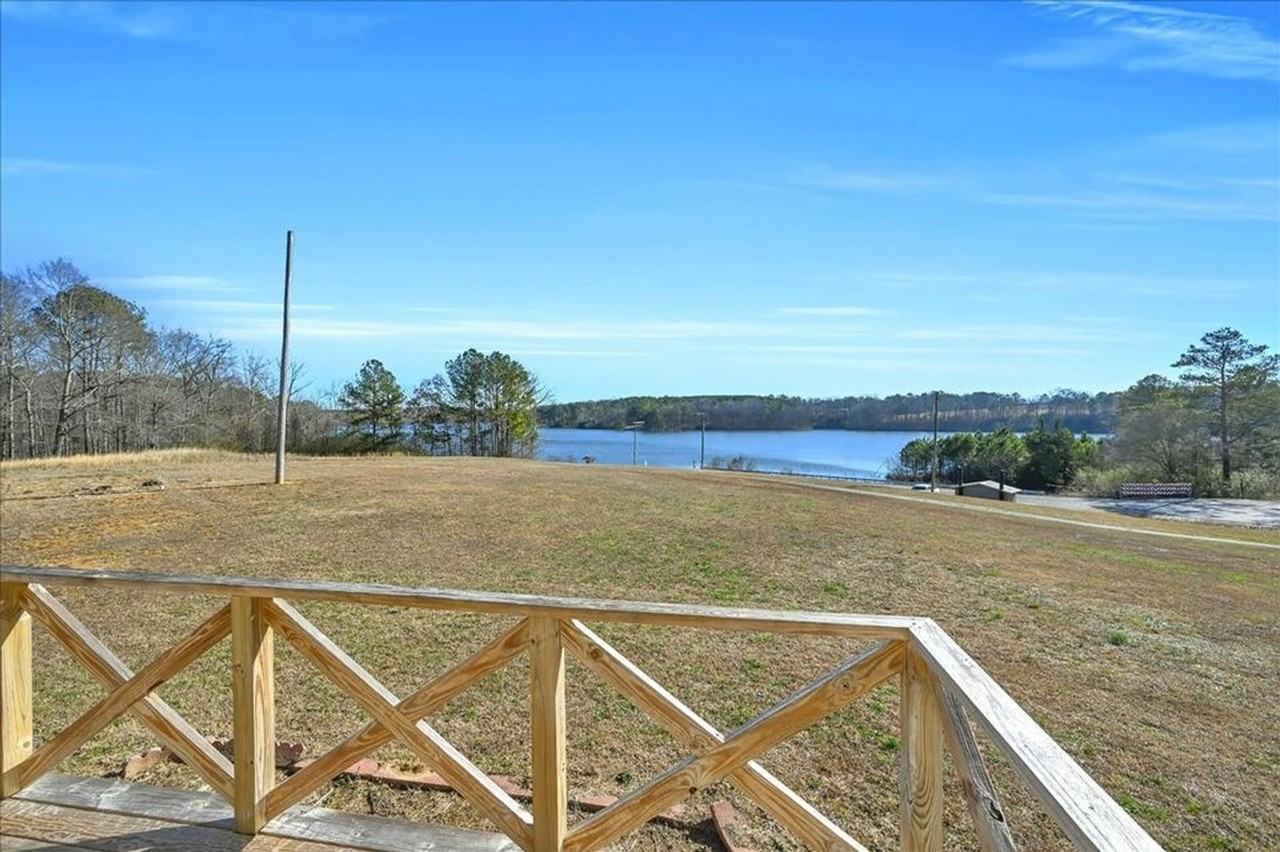 Carpenter - Photo 3 of 12