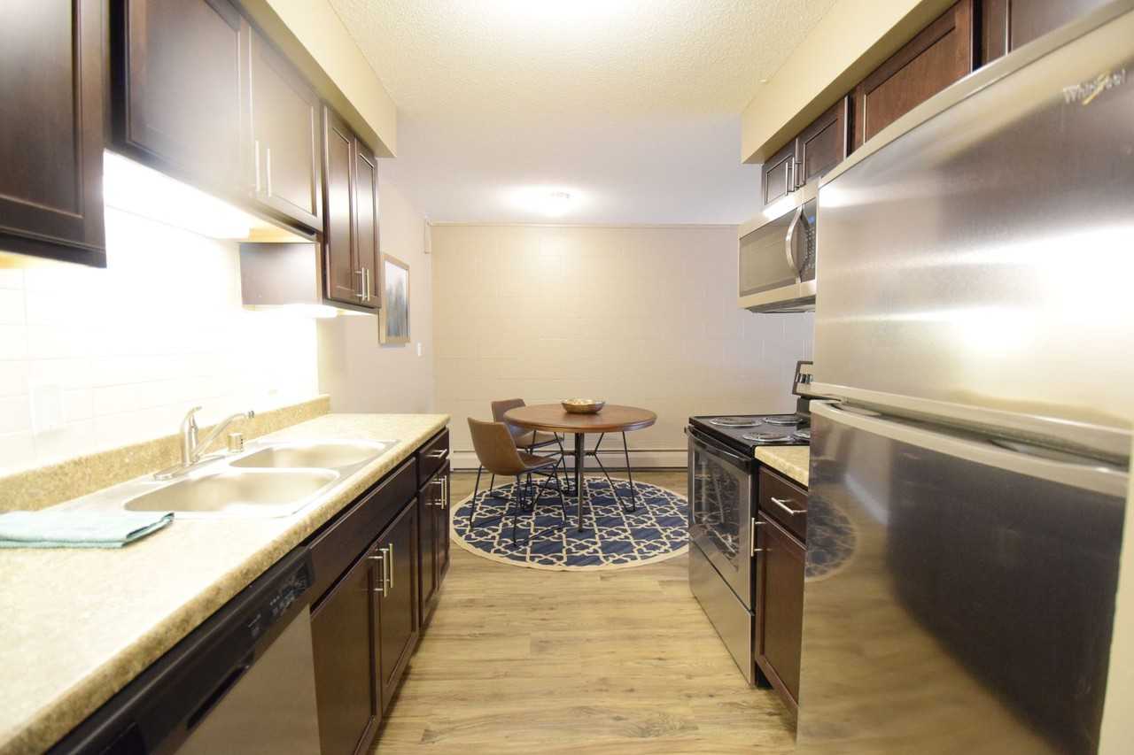 Southwood Flats - Photo 5 of 50