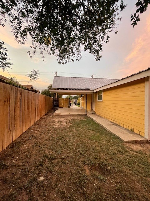 235 E Calera St - Photo 3 of 22