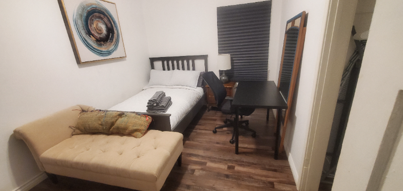 614 S Rosewood Ave - Photo 2 of 7