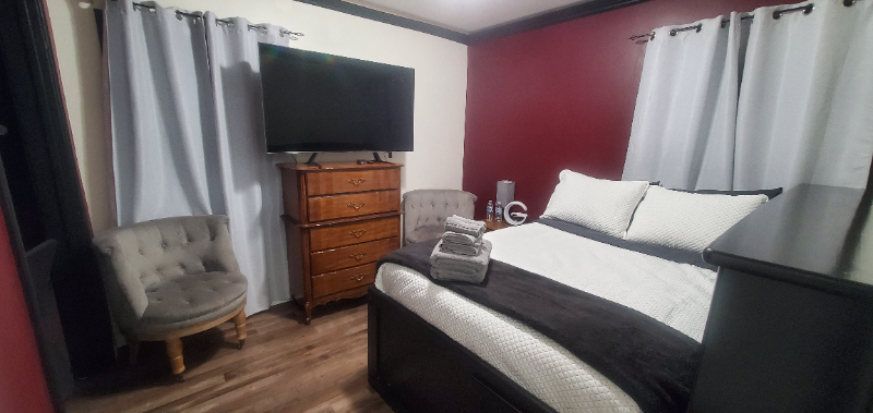 614 S Rosewood Ave - Photo 3 of 7