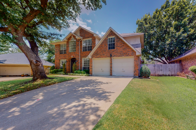 2105 Steeplewood Dr - Photo 3 of 20