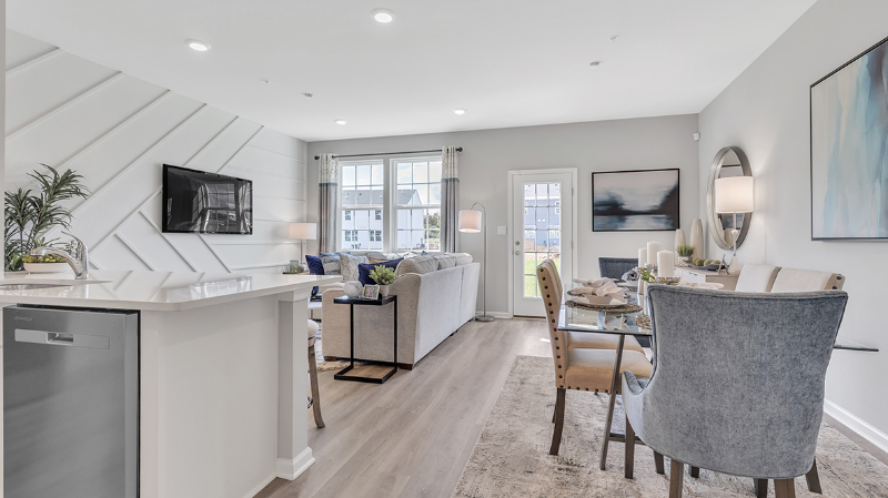 1172 Martin Rd - Photo 3 of 15