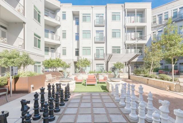 900 E 11th St #155735 - Photo 5 of 11