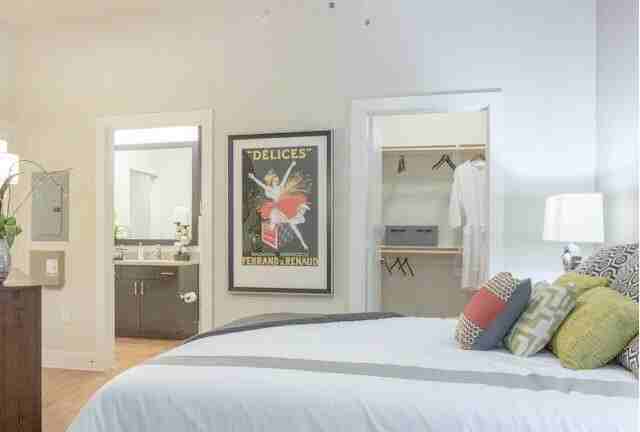 900 E 11th St #155735 - Photo 7 of 11