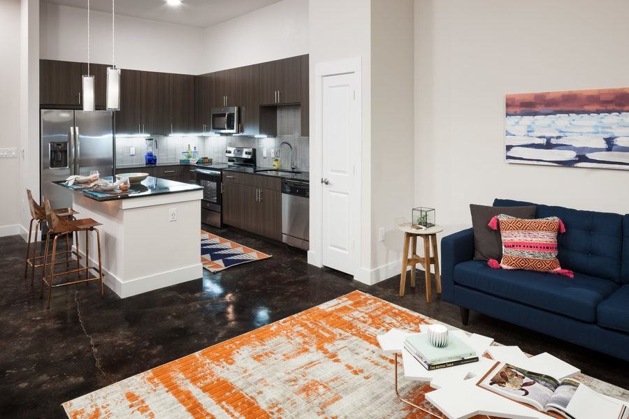 2350 N Fitzhugh Ave #23756 - Photo 2 of 11