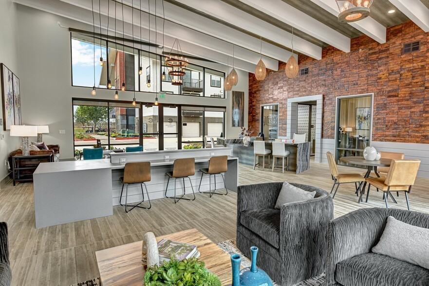 15733 Golf View Dr #24911 - Photo 7 of 10