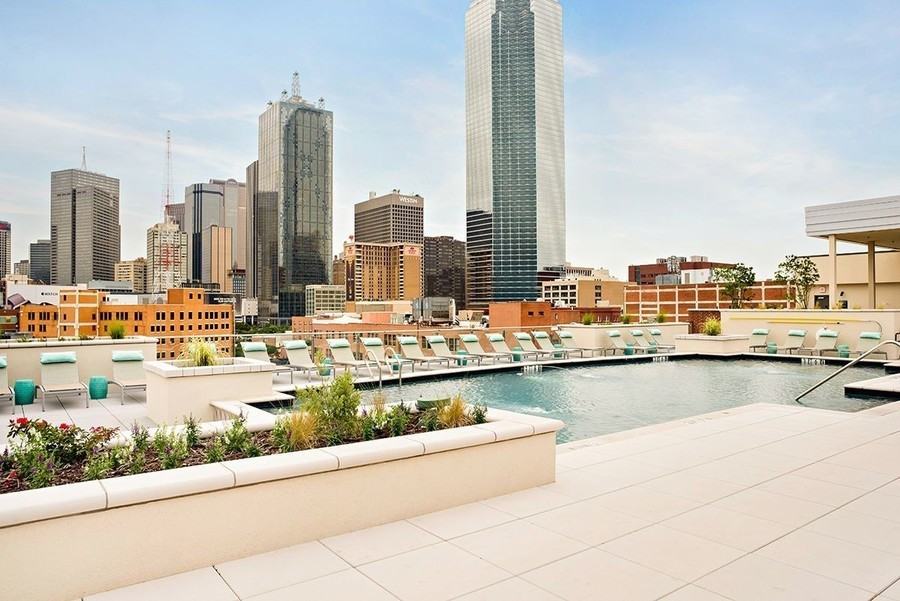 1951 N Record St #28194 - Photo 5 of 11