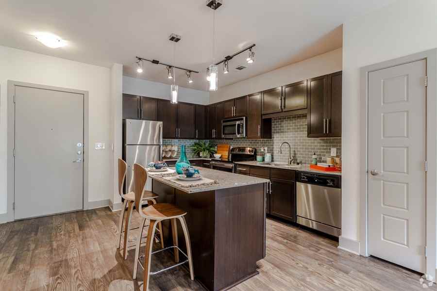 710 Fort Worth Ave #27986 - Photo 2 of 11