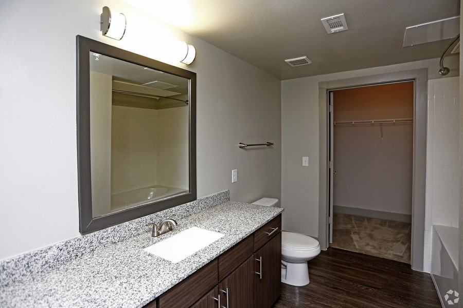 2833 Kings Rd #2775 - Photo 4 of 5