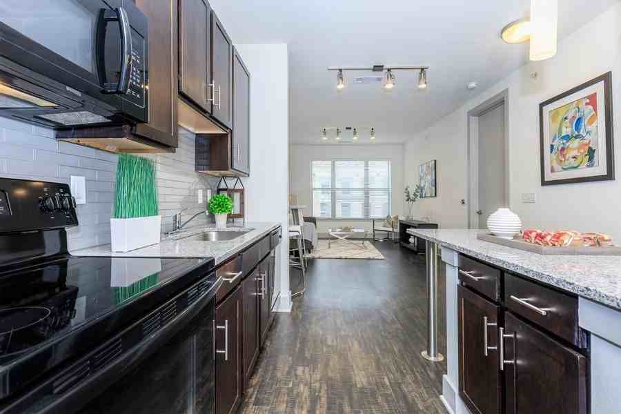 8540 University Dr #26577 - Photo 7 of 11