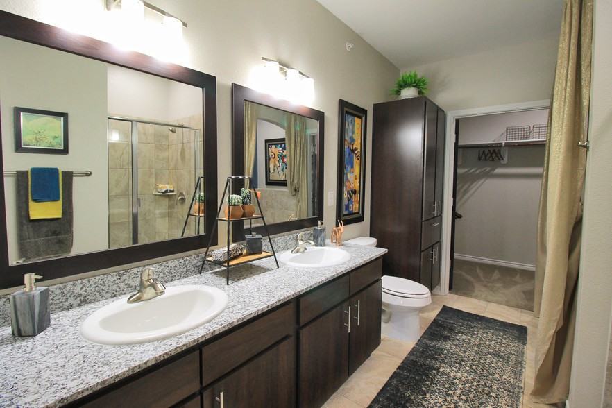 21715 W Interstate 10 #130882 - Photo 6 of 10