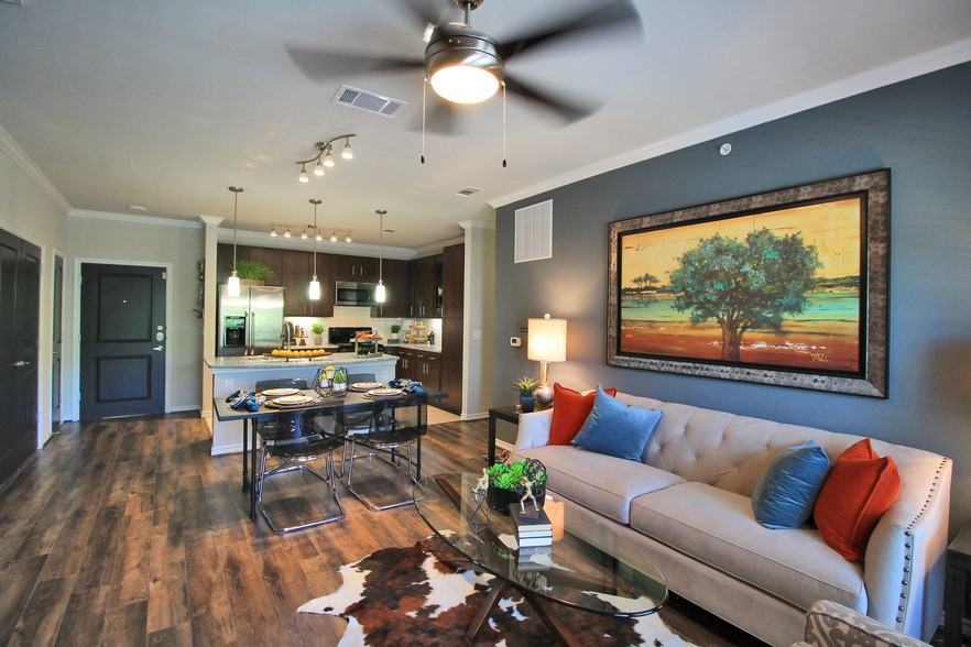 21715 W Interstate 10 #130882 - Photo 7 of 10