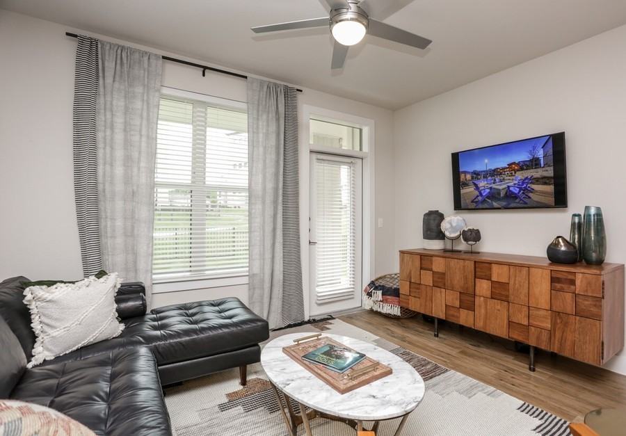 3703 N Loop 1604 E #143774 - Photo 7 of 11