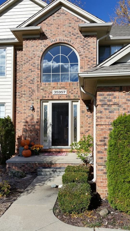 35957 St Clair Dr - Photo 2 of 26