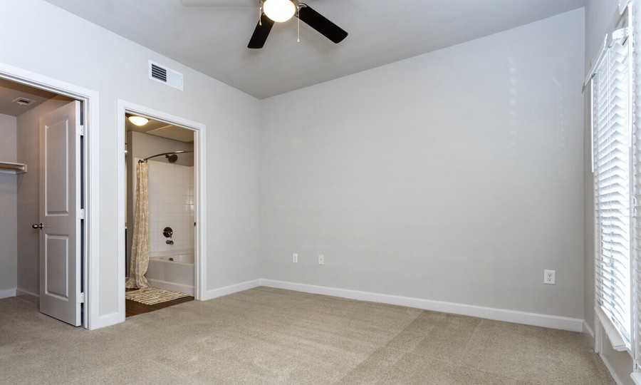 4806 Keller Springs Rd #4864 - Photo 7 of 50