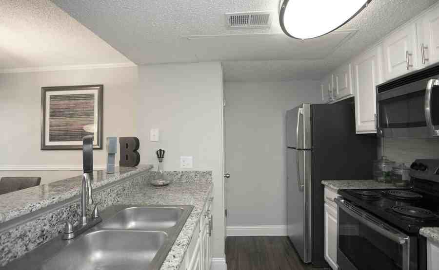 4506 Sojourn Dr #4670 - Photo 5 of 37