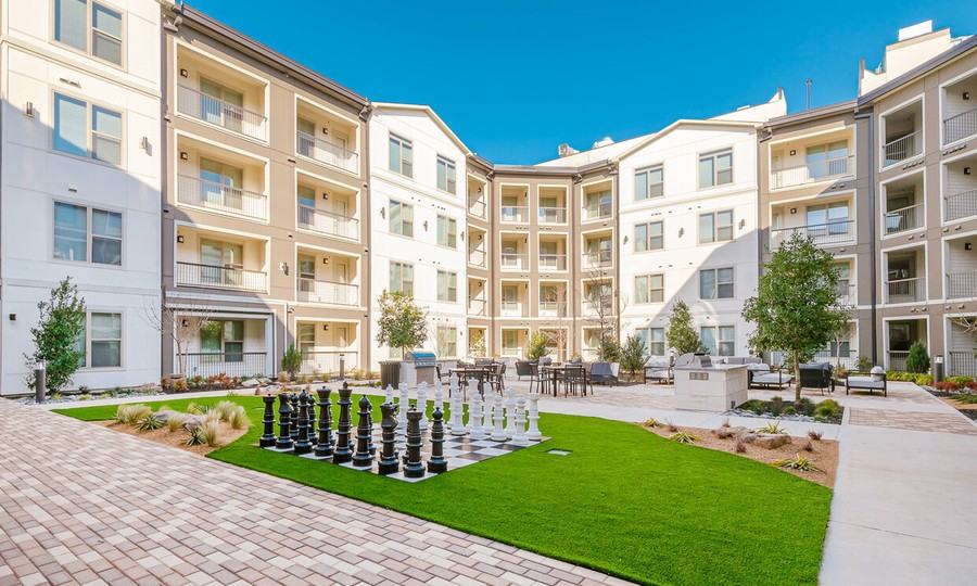 914 Marian Dr #1298 - Photo 2 of 40